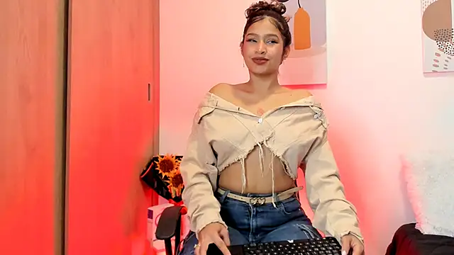 Snapshot of SeleneClark chatting on 25, 2, 2025 SeleneClark online show from 25, 2, 2025