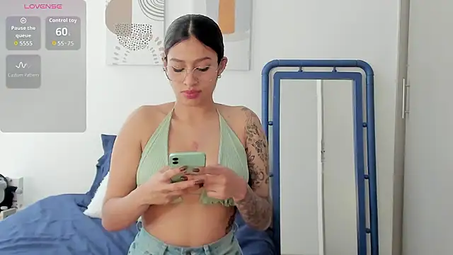 SeleneClark online show from 11, 3, 2026