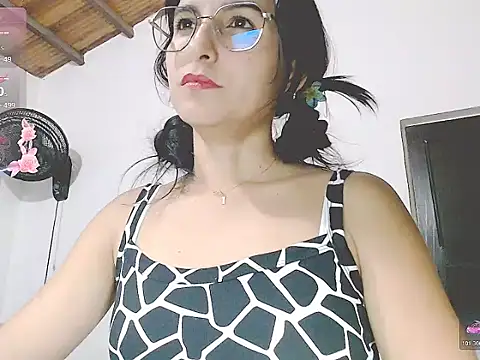 Snapshot of tifany19_ chatting on 1, 11, 2025 tifany19 online show from 1, 11, 2025