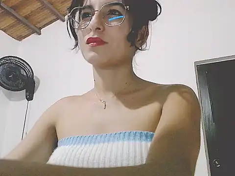 Snapshot of tifany19_ chatting on 3, 11, 2025 tifany19 online show from 3, 11, 2025