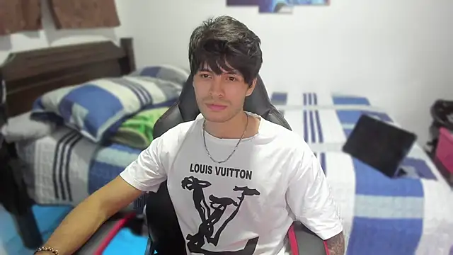 justin stark7 online show from 6, 12, 2024