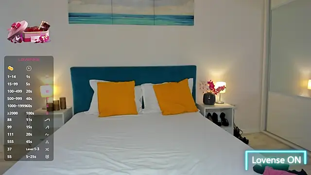 Snapshot of devilish_angel chatting on 21, 10, 2025 devilish angel online show from 21, 10, 2025