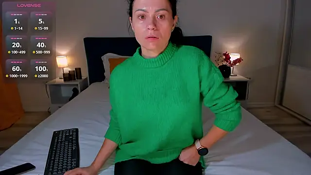 Snapshot of devilish_angel chatting on 20, 11, 2025 devilish angel online show from 20, 11, 2025