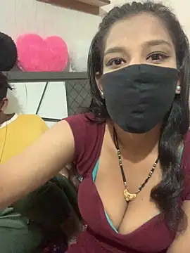 Snapshot of hottiess69 chatting on 4, 12, 2024 hottiess69 online show from 4, 12, 2024