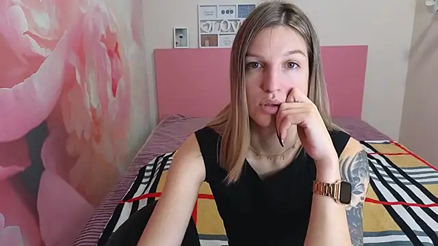 EmilyWalkeri online show from 2, 12, 2025