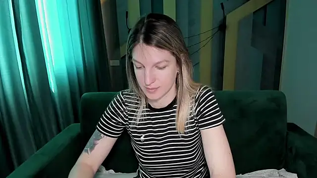 EmilyWalkeri online show from 20, 4, 2026