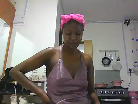 Snapshot of sexy_barbie2024 chatting on 7, 10, 2025 sexy barbie2024 online show from 7, 10, 2025