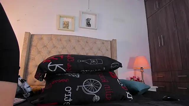 allisson m online show from 28, 11, 2025