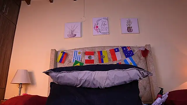 Snapshot of allisson_m chatting on 15, 7, 2026 allisson m online show from 15, 7, 2026
