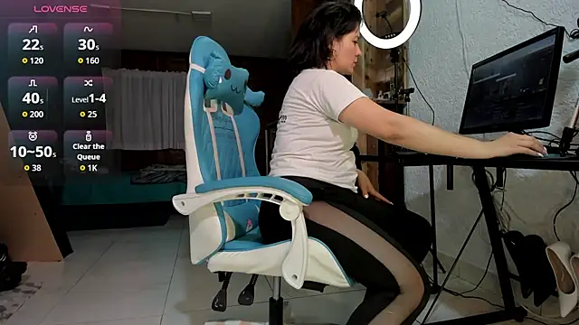 Snapshot of Cristina_Vanegas631 chatting on 12, 9, 2025 Cristina Vanegas631 online show from 12, 9, 2025