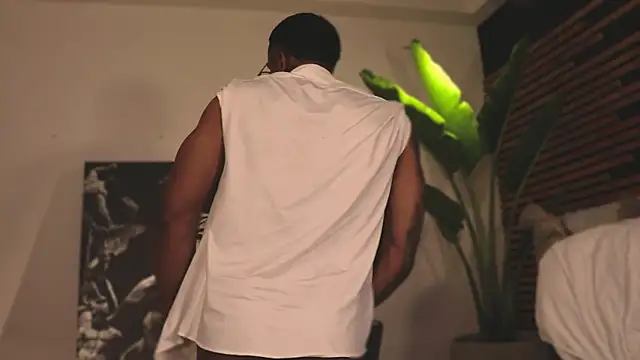 Logan Varela online show from 4, 2, 2025