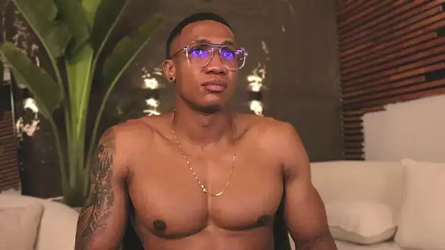 Logan Varela online show from 25, 2, 2025