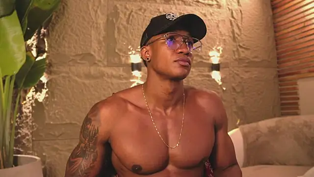 Logan Varela online show from 13, 3, 2025