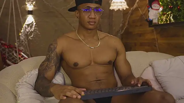 Logan Varela online show from 15, 12, 2025