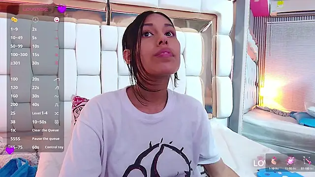 Snapshot of yourcuteneighbourr chatting on 7, 3, 2025 yourcuteneighbourr online show from 7, 3, 2025