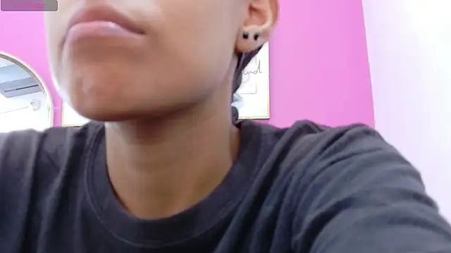 Snapshot of yourcuteneighbourr chatting on 23, 9, 2025 yourcuteneighbourr online show from 23, 9, 2025