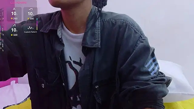 Snapshot of yourcuteneighbourr chatting on 17, 10, 2025 yourcuteneighbourr online show from 17, 10, 2025