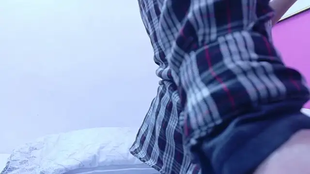 Snapshot of yourcuteneighbourr chatting on 23, 12, 2025 yourcuteneighbourr online show from 23, 12, 2025