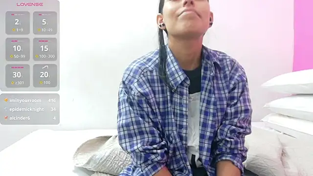 Snapshot of yourcuteneighbourr chatting on 24, 2, 2026 yourcuteneighbourr online show from 24, 2, 2026