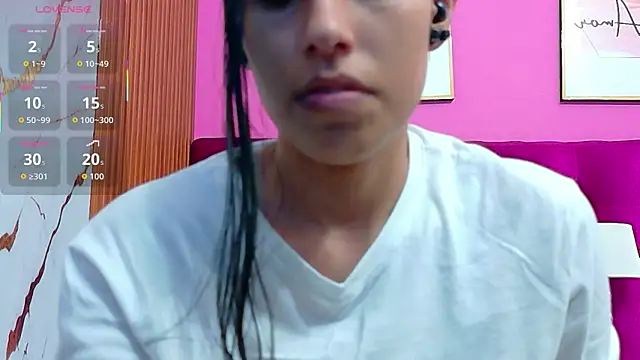 Snapshot of yourcuteneighbourr chatting on 20, 5, 2026 yourcuteneighbourr online show from 20, 5, 2026