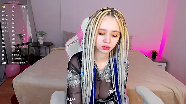 Snapshot of Valerie_Woods chatting on 9, 12, 2024 Valerie Woods online show from 9, 12, 2024