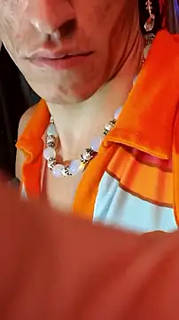 gurlnips online show from 12, 9, 2025