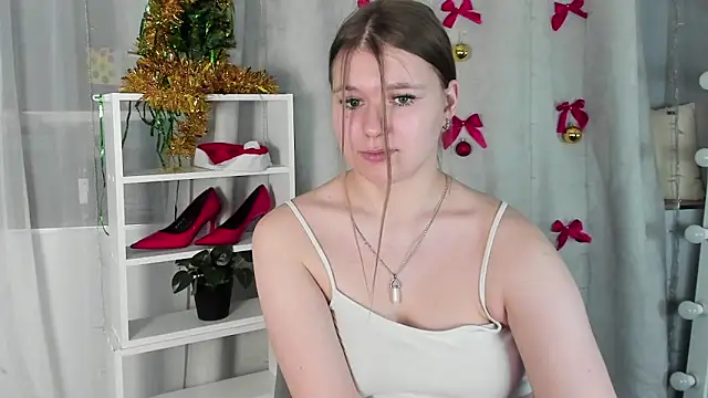 Rebecca Kelly online show from 3, 1, 2025