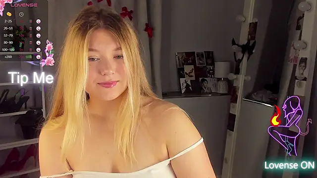 Rebecca Kelly online show from 15, 9, 2025