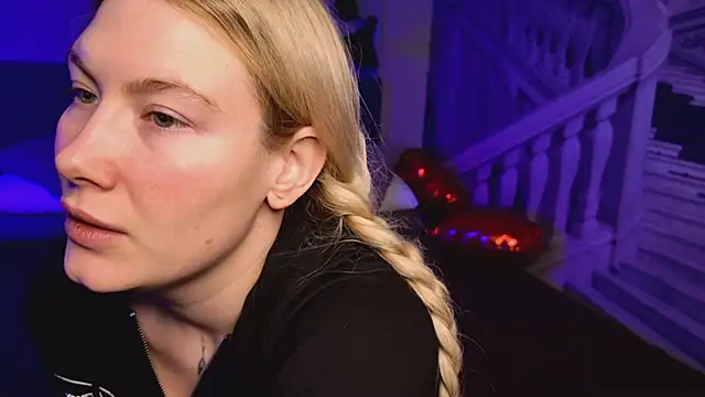 Liv Fay online show from 22, 2, 2025