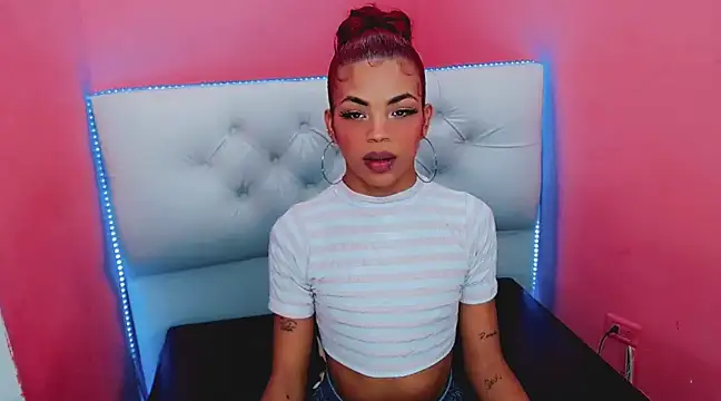Snapshot of alexa-xxx- chatting on 7, 1, 2025 alexa-xxx- online show from 7, 1, 2025