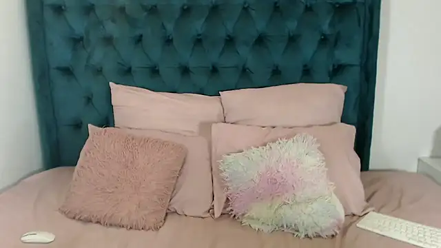 Snapshot of 1Blackertheberry1 chatting on 13, 12, 2024 1Blackertheberry1 online show from 13, 12, 2024