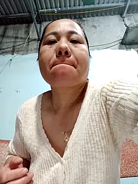 Queen 18200 online show from 17, 3, 2026