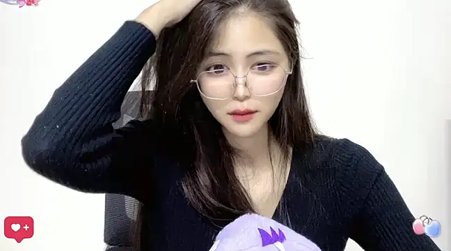 Snapshot of ---MIA--- chatting on 5, 2, 2025 ---MIA--- online show from 5, 2, 2025