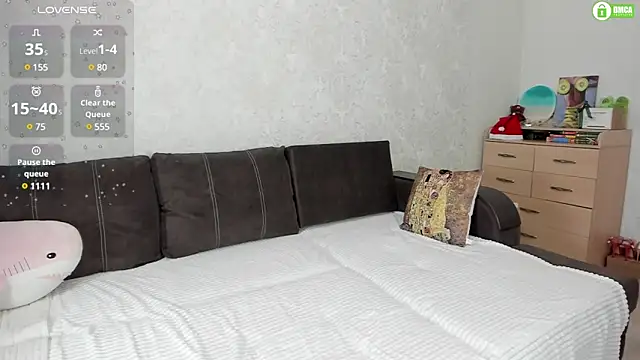 pretty yong cat online show from 21, 1, 2025