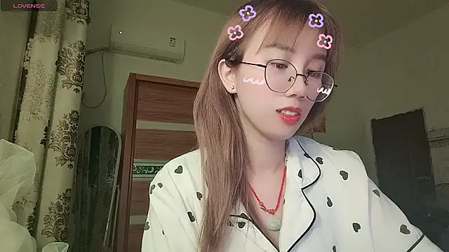 Snapshot of Lili_666 chatting on 29, 6, 2026 Lili 666 online show from 29, 6, 2026