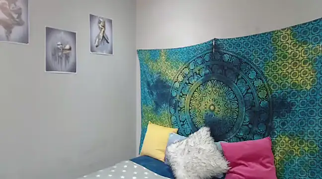 CREAMYCUPCAKExxx online show from 29, 12, 2024