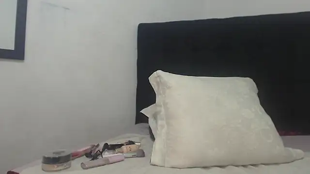 Snapshot of srta_luciana chatting on 5, 2, 2026 srta luciana online show from 5, 2, 2026