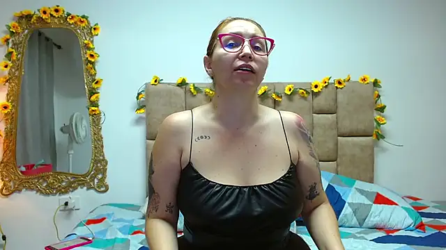 IsisDuzan online show from 10, 12, 2024