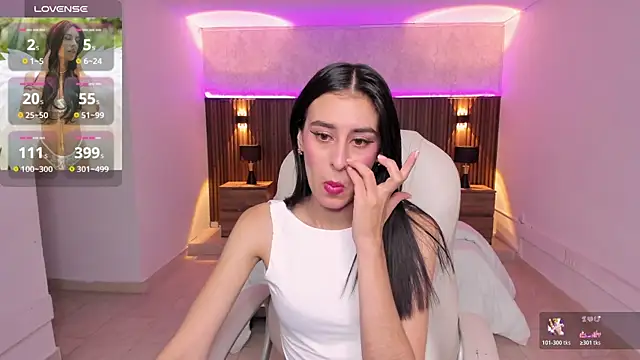 Snapshot of karlaa_james chatting on 20, 4, 2026 karlaa james online show from 20, 4, 2026