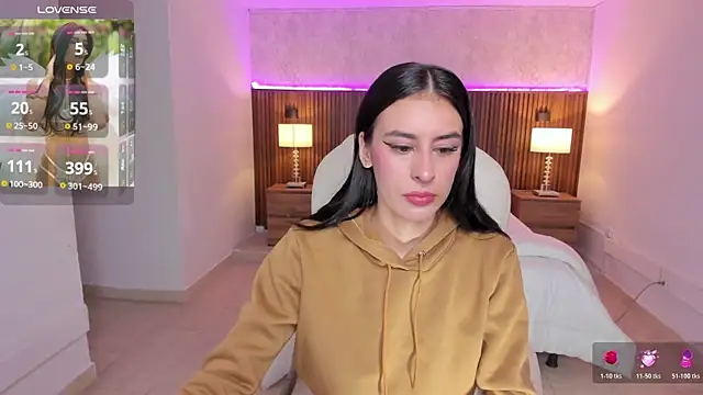 Snapshot of karlaa_james chatting on 25, 4, 2026 karlaa james online show from 25, 4, 2026