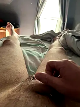 Snapshot of Tyler98425 chatting on 13, 10, 2025 Tyler98425 online show from 13, 10, 2025