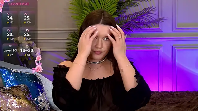 TrishaWinslet online show from 15, 3, 2025