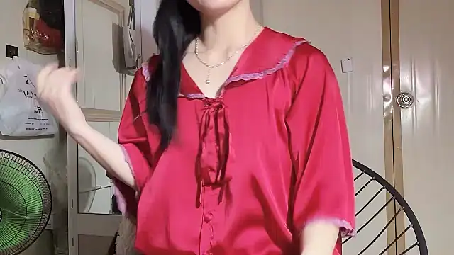 Snapshot of LinhChi_9x chatting on 26, 3, 2026 LinhChi 9x online show from 26, 3, 2026