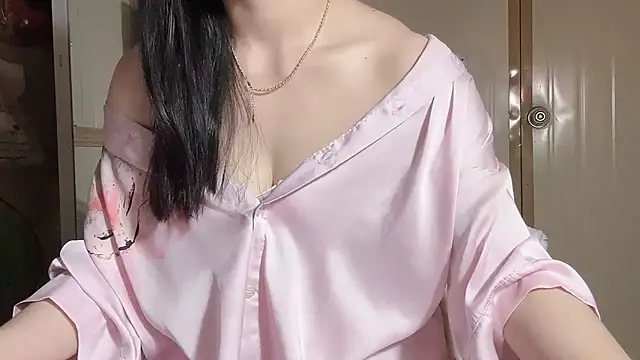 Snapshot of LinhChi_9x chatting on 28, 3, 2026 LinhChi 9x online show from 28, 3, 2026