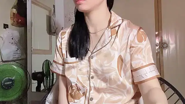 Snapshot of LinhChi_9x chatting on 23, 4, 2026 LinhChi 9x online show from 23, 4, 2026