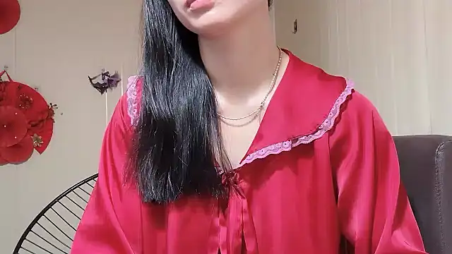 Snapshot of LinhChi_9x chatting on 12, 5, 2026 LinhChi 9x online show from 12, 5, 2026