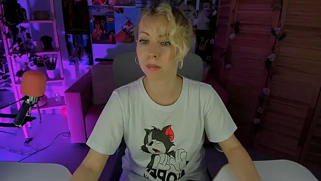 Snapshot of LylithSkye chatting on 6, 3, 2025 LylithSkye online show from 6, 3, 2025
