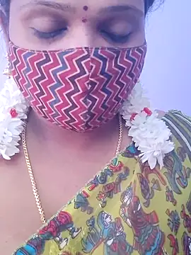 Snapshot of malliga98 chatting on 3, 3, 2026 malliga98 online show from 3, 3, 2026