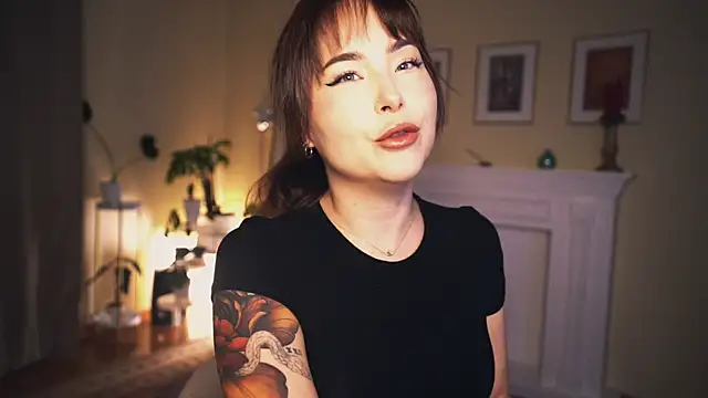 Leona Mell online show from 4, 1, 2025