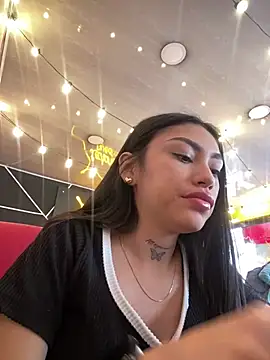 Snapshot of Effy_Bonny chatting on 28, 1, 2025 Effy Bonny online show from 28, 1, 2025